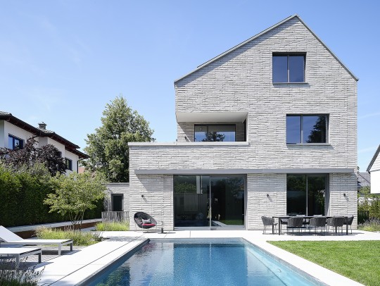 BILD:       		Wohnhaus J            