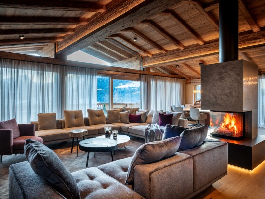 BILD:       		Traumhaus in den Bergen            