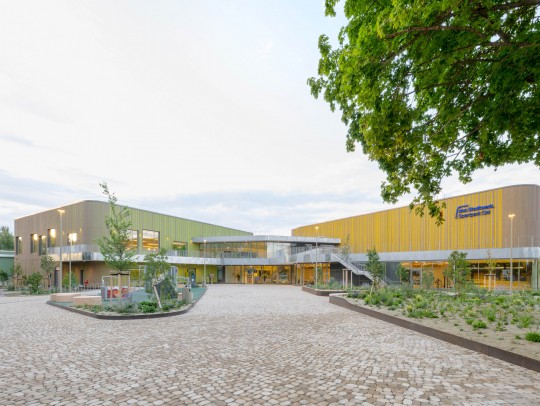 BILD:       		Sportpark Ost &ndash; Regensburg            